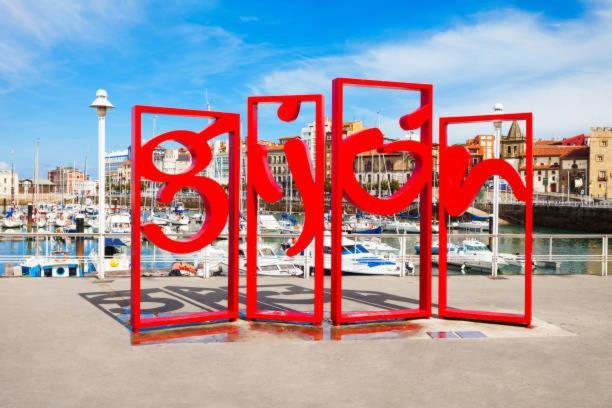 شقة Piso Gijon Centro المظهر الخارجي الصورة