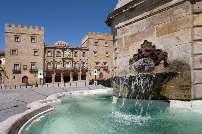 شقة Piso Gijon Centro المظهر الخارجي الصورة